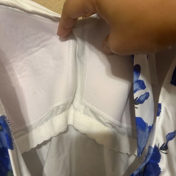 Lands End Blue White Floral Tankini Swimsuit Swim Top Womens Size 12 Padded Bra - Picture 5 of 6